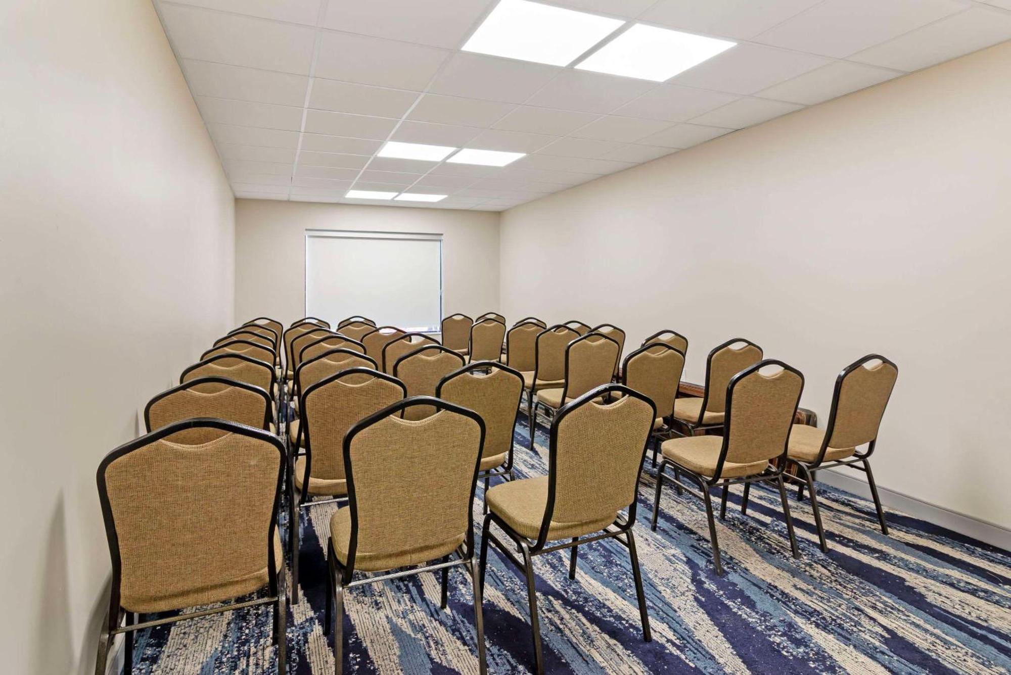 Hotel Comfort Northside Hospital Gwinnett 3*
